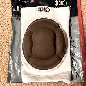 Wrestling knee pad